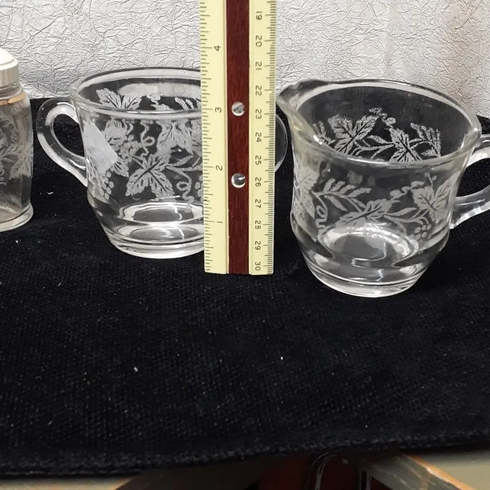 Vintage Bartlett Collins Salt & pepper,‎ cream & sugar